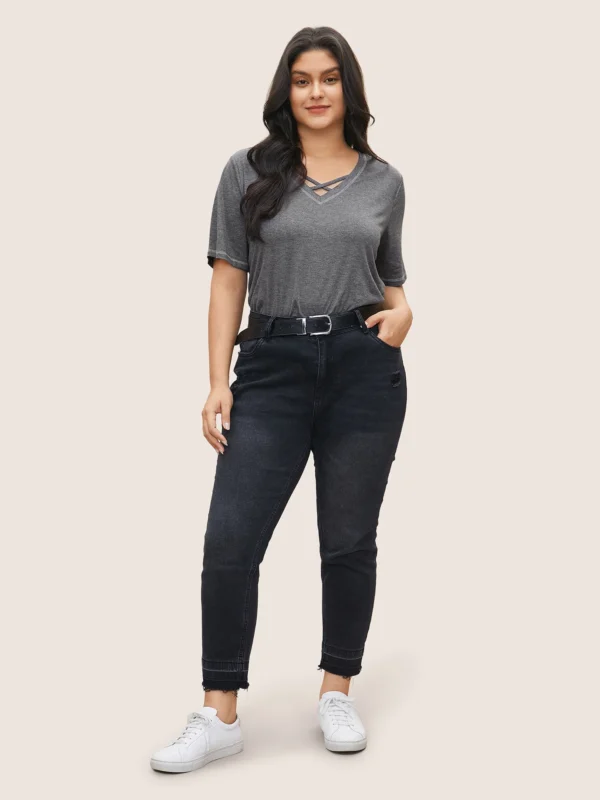Neck Contrast Stitch T-shirt - Image 3
